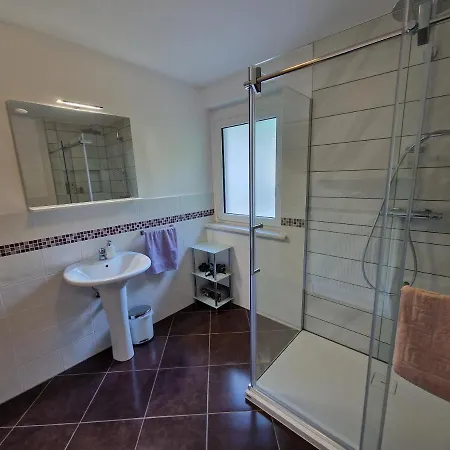 House Utrinek With Free Play Room, Jacuzzy And Garage * Podbrdo