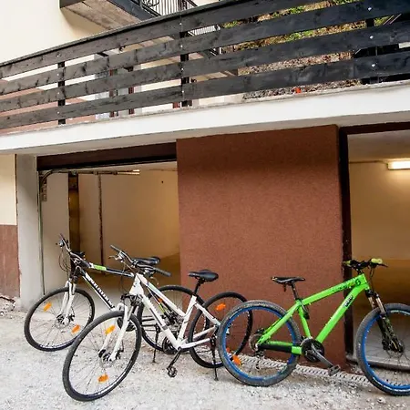 House Utrinek With Free Play Room, Jacuzzy And Garage *