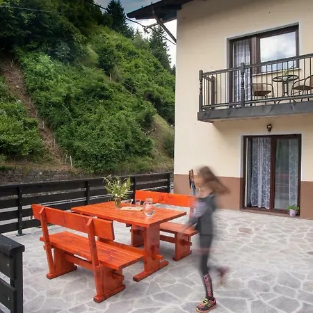 House Utrinek With Free Play Room, Jacuzzy And Garage Podbrdo