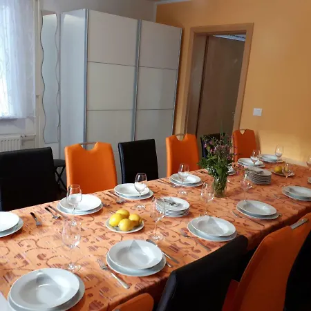 Apartment House Utrinek With Free Play Room, Jacuzzy And Garage