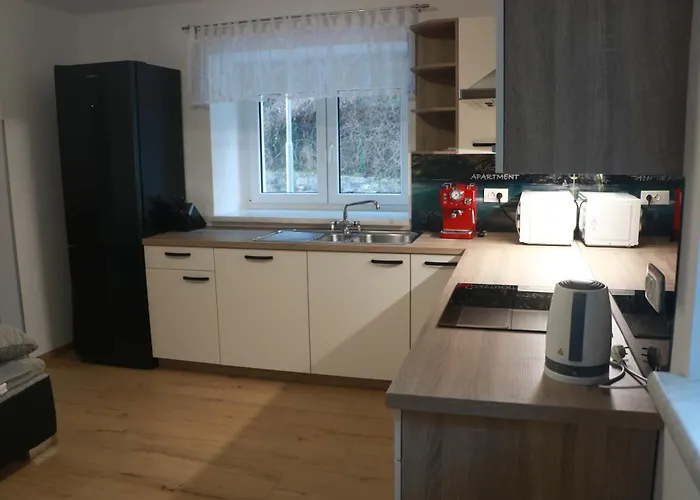 Apartment House Utrinek With Free Play Room, Jacuzzy And Garage *