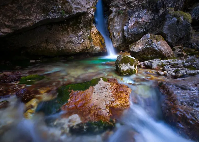 شقة House Utrinek With Free Play Room, Jacuzzy And Garage