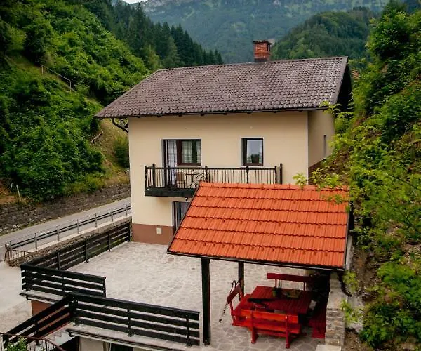 House Utrinek With Free Play Room, Jacuzzy And Garage Podbrdo