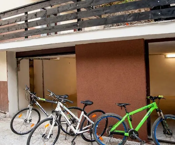 House Utrinek With Free Play Room, Jacuzzy And Garage *