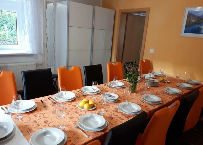 شقة House Utrinek With Free Play Room, Jacuzzy And Garage